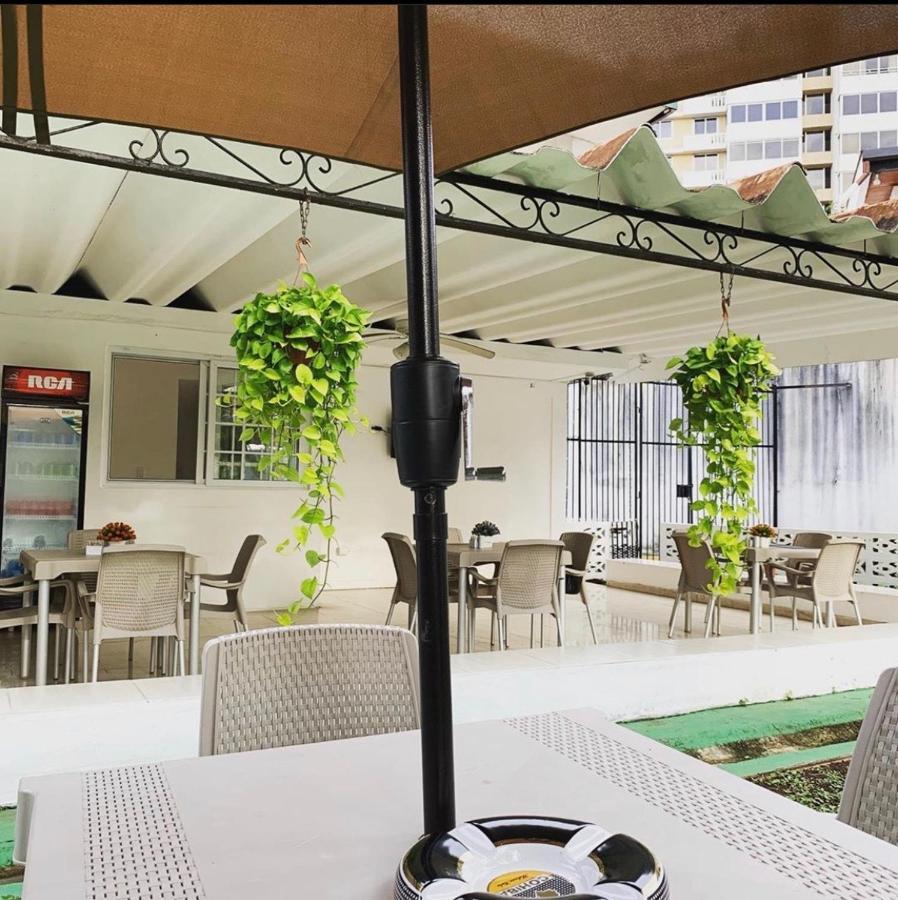 Hostal Familiar Carmencita 巴拿马城 外观 照片